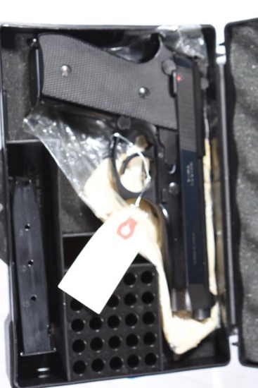 TAURUS PT92AF 9X19 CAL PISTOL, SN L53746, USED,WITH BOX, 2 MAGAZINES,  B33-P9