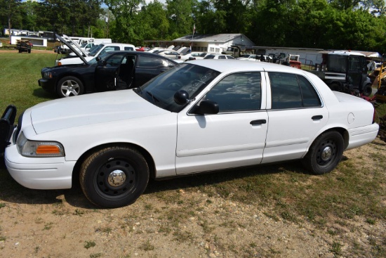 2008 FORD CROWN VIC  2FAFP71V88X128482,  MILEAGE 205062, CONDITION UNKNOWN