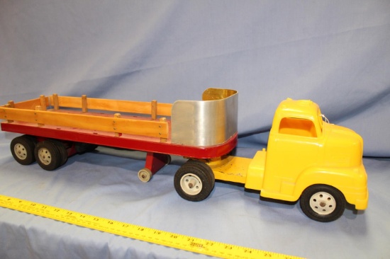 MARX TRUCK & TRAILER PLASTIC CAB 28.5 IN LONG