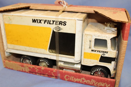 NYLINT WIX FILTERS TRUCK IN BOX, 11 IN LONG