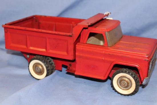 STRUCTO DUMP TRUCK, 14 IN LONG