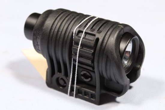 FAB DEFENSE PLA-1 TACTICAL LIGHT WITH MOUNT WORKS