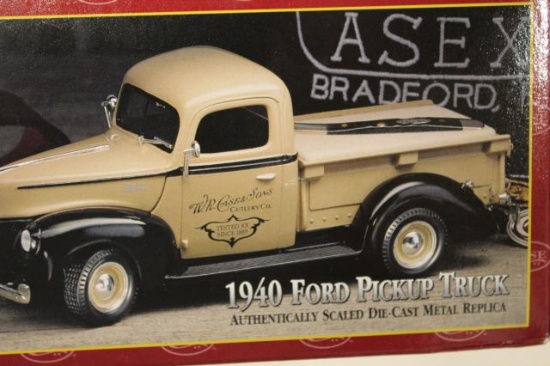 CASE 1940 FORD PICKUP WITH KNIFE