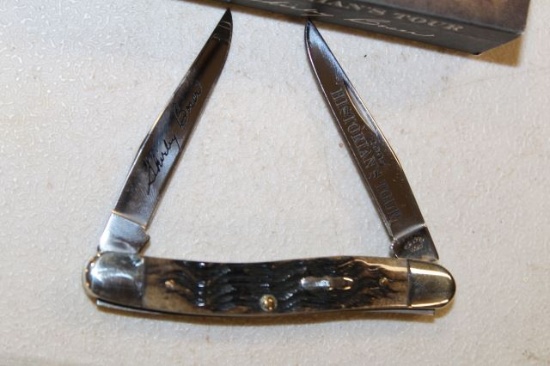 CASE MINI MUSKRAT NEW BLACK KNIFE IN TIN