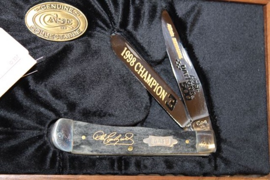 CASE 1998 CHAMPION KNIFE IN WOOD DISPLAY