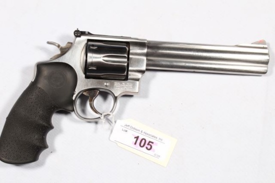 SMITH WESSON 629 CLASSIC, SN DJB121S,