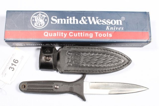 SMITH WESSON BOOT KNIFE SW820 WITH BOX