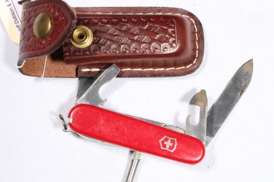 SWISSE VICTORINOX KNIFE