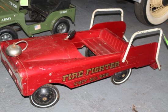 FIRE ENGINE PEDAL CAR