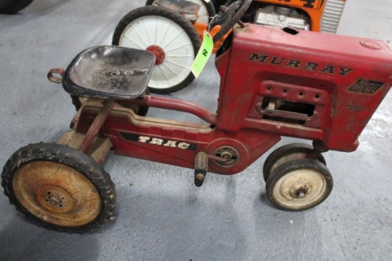 MURRY RED PEDAL TRACTOR