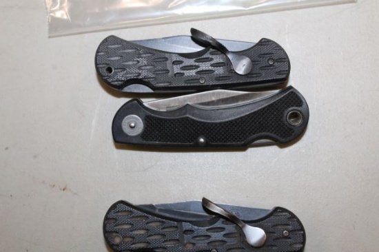 3 MISC KNIVES (2 CAMILLUS)
