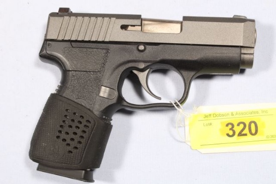 KAHR CM45, SN CA5809,