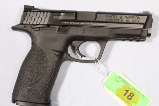 SMITH WESSON M&P 40, SN DUK6932,