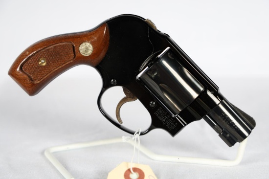 SMITH WESSON 38 AIRWEIGHT, SN J240190,