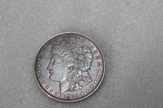 1921 MORGAN SILVER DOLLAR