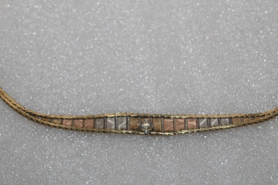 LADIES 14KT GOLD NECKLACE WITH 1 DIAMOND