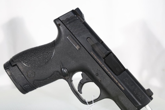 SMITH WESSON M&P SHIELD, SN LDN9699,