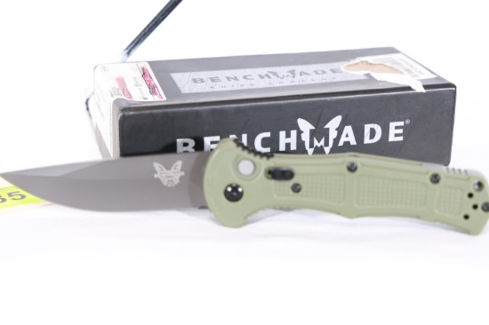 BENCHMADE CPM-D2 KNIFE IN BOX