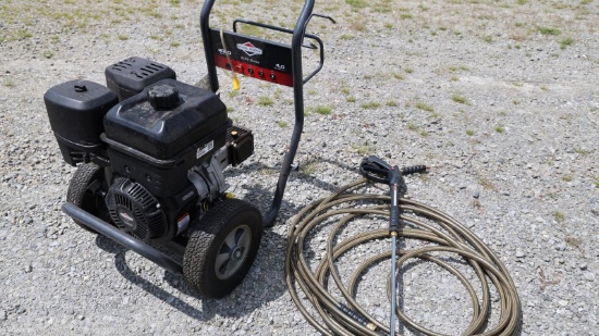 BRIGGS & STRATON 4000 PSI PRESSURE WASHER W/
