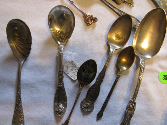 Group of 30 silver spoons including 6 Reed & Barton Perisian 1883 spoons
