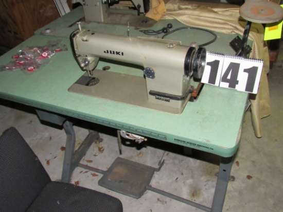 Juki single needle sewinjg machine with table (no motor)