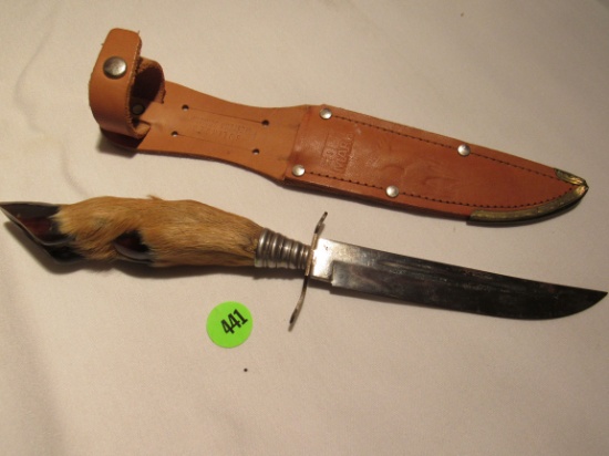 Hunting knife with deer foot handle edge mark 5" blade and sheath