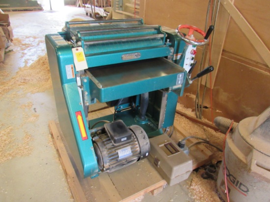 Grizzly 20" planer 5hp single ph with spiral cutter head and replaceable chip knives