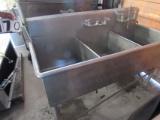 stainless steel 3 bay sink with 2 mixing valves 58