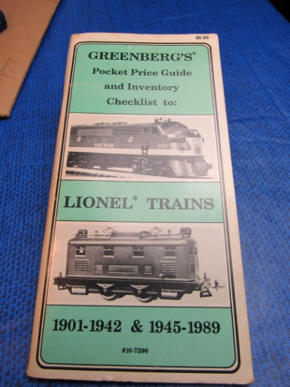 Greenberg's 1989 Pocket Guide Lionel  Trains 1901-1942 and 1945-1989 includes inventory and checklis