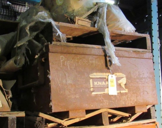 Knaack job box 31" l x 18" d x 14.5" h