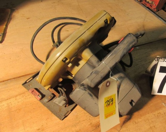 Skil circular saw 7 1/4" model 5275 tested good