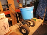 hand push fertilizer seed spreader