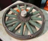 Essex automobile wood spoke wheel with aluminum hub cap and one wheel bearing