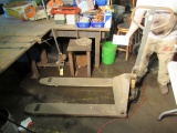 pallet jack (needs service )