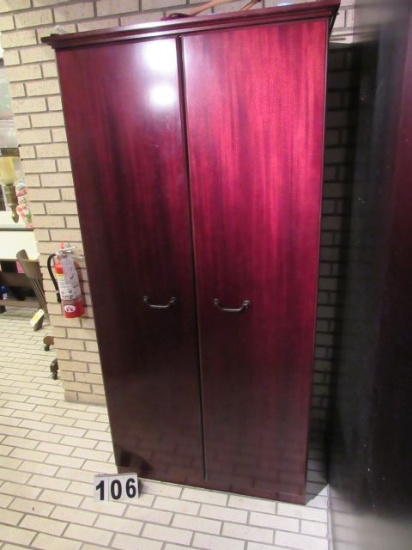 mahogany finish wardrobe 34" x 72" x 18"