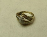 gold tone ring w/clear white stones size 8 (estate jewelry)