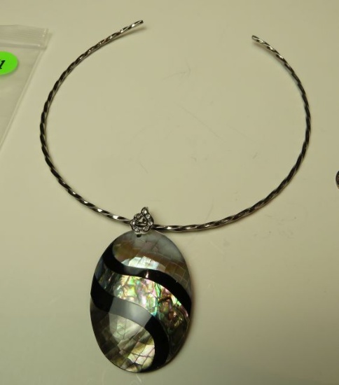 Abalone & onyx pendant on silver coated neck wire