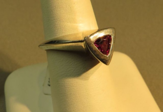 Sterling trillion cut tourmaline ring size 8, weight 8.5 g
