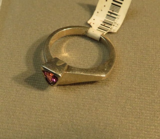 Sterling trillion cut tourmaline ring size 9 1/4, weight 5.6 g