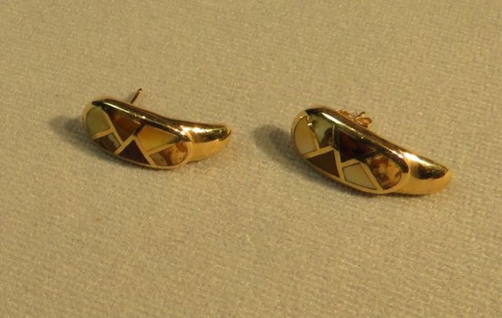 14K -yg- post earrings with multi colored stones