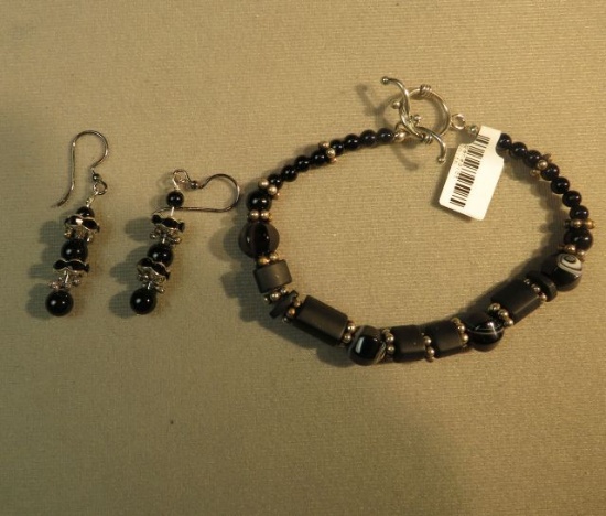 8" bracelet - Onyx with silvertone bead toggle clasp & matching earrings with shepherd's hook