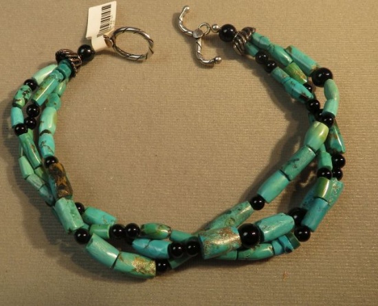 9" bracelet - 3 strand twist turquoise w/black onyx beads & toggle clasp
