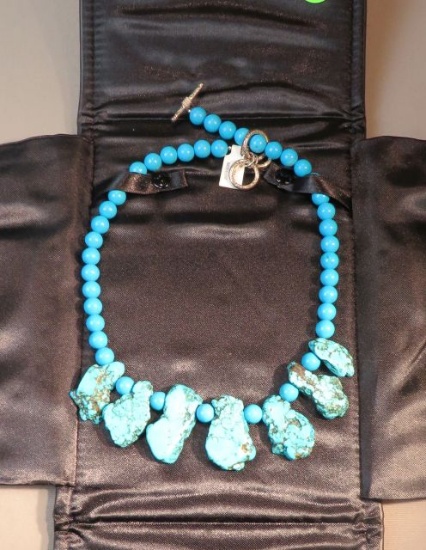 20" Turquoise necklace w/ adjustable toggle clasp (presentation case included)