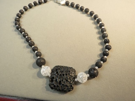 18" lava necklace w/crackle crystal beads & toggle clasp