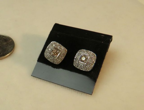 14K -w.g. post earrings w/ amethyst gem (estate jewelry)