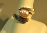 Sterling fresh water pearl ring in by-pass setting size 7 1/2, weight 7.9 g