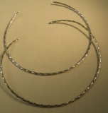 white brass neck wire
