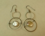 Sterling shepherd's hook dangle earrings w/silver tone rings & fresh water pearl