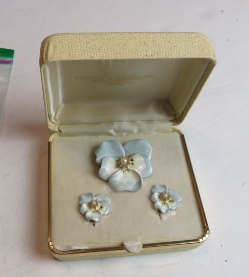 vintage Hobe porcelain flower brooch with matching clip on earrings in original presentation box