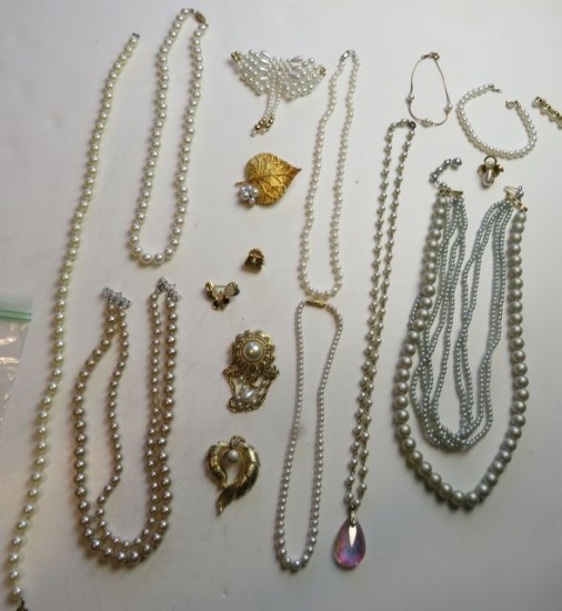 mixed faux pearl jewelry - 7 necklaces, 6 brooches, 2 pins, 2 bracelets